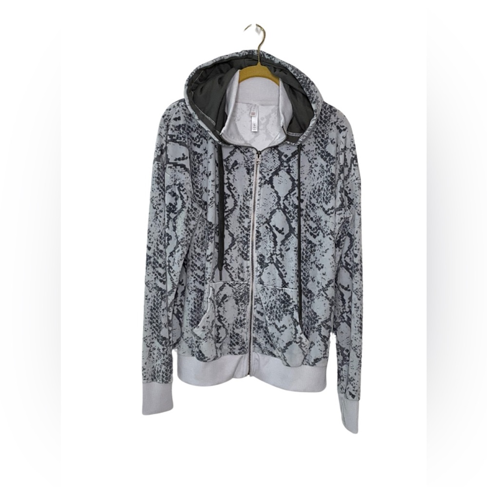 LuLaRoe Cozy Bethany Gray Snake Skin Print Zip Up Hoodie Size Small